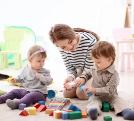 Como Oferecer Serviços de Babysitting e Cuidados Infantis com um Pequeno Investimento e Habilidades Básicas